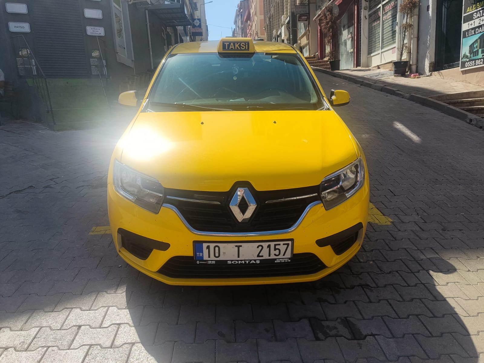 Acar Taksi, 3. noter, Bandırma'da 7/24 Taksi hizmeti. Bandırma en yakın taksi.